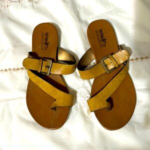 Coach and Four Yellow Buckle Sandals